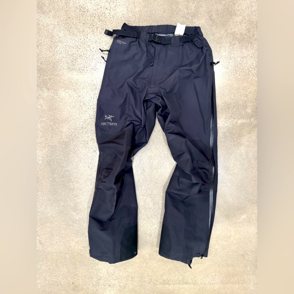 Arc’teryx 33” waist Waterproof Men’s Gore-Tex Shell pants black new